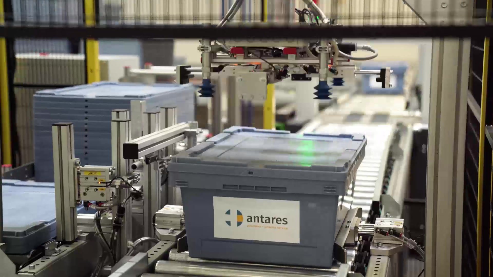 antares Transportbox auf der Förderstrecke